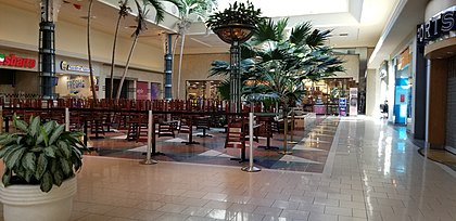 A closed dining area in March 2020 at the Concord Mall in Wilmington, Delaware during the COVID-19 pandemic. Boscovs - Concord Mall Wilmington, DE March 2020.jpg