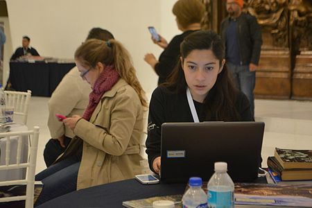 Las mediadoras del museo estaban ansiosas de compartir su conocimiento acumulado de arte, educación, restauración y hasta pedagogía