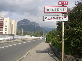 Vue de l'entrée dans Bassens en quittant Chambéry