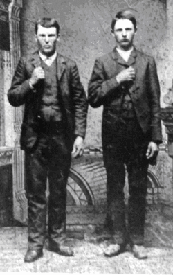 Jesse et Frank James en 1872.