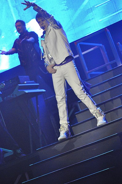 File:Justin Bieber Indonésia.jpg