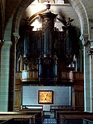 Orgue de tribune du menuisier Gabriel Alignon pour le buffet, sculpté par Pierre Vaneau ; la partie instrumentale étant du facteur Jean Eustache, Cathédrale du Puy