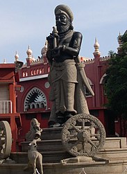 Manu Neethi Choozhan Statue at Madras High Court.