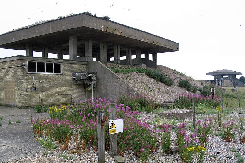 File:Orford Ness pagoda exterior.jpg