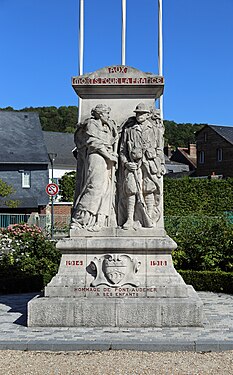 Monument aux morts de Pont-Audemer, vers 1920.