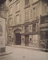 Façade sur rue (phot. Eugène Atget, 1908)