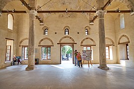 Interior de la mezquita tras su restauración.