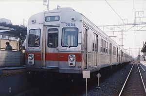 末期の目蒲線で運用された7200系 （2000年8月3日 鵜の木駅）