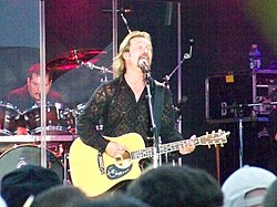 Travis-Tritt.jpg