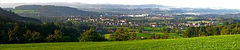 Panorama of Uzwil-Oberuzwil. In the foreground: Bichwil; background (left to right): Oberuzwil, Uzwil, Industrie Uzwil, Niederuzwil Uzwil panorama.jpg