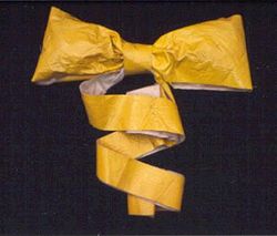 250px-YellowRibbon.jpg