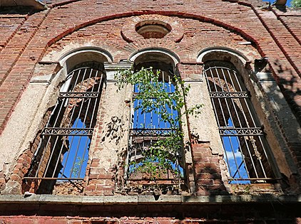 Развалины церкви Святого прп. Сергия Радонежского в деревне Большая Ящера