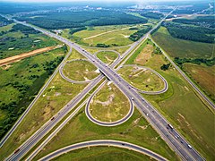 Échangeur entre l'autoroute M2 et l'A107.