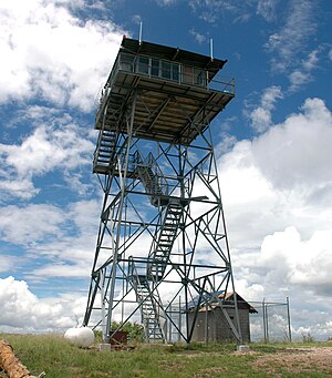 English: U.S. Forest Service fire lookout towe...