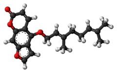 Ball-and-stick model of the bergamottin molecule