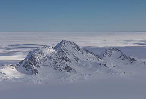 Bleclic Peaks