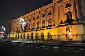 Bucharest - Palace before dawn 01.jpg