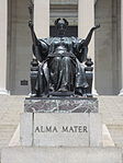 Alma Mater (1903) utanför Columbia University i New York.