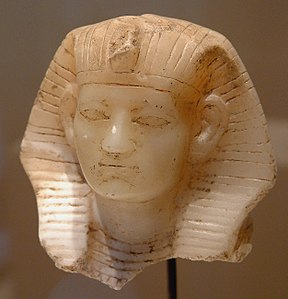 Hoofd van Amenemhat III Louvre