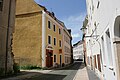 Straßen der Historischen Altstadt mit Bürgersteigen und Granitpflasterungen