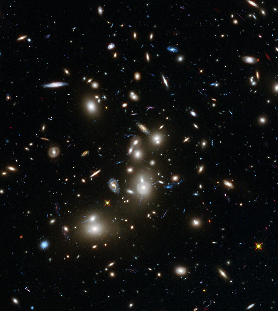 Foto Ratusan Galaksi Melalui Teleskop Hubble 2014.