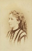 Emilie Bubeníčková (1840–1920) civilní fotografie: vizitka (kol. 1865)