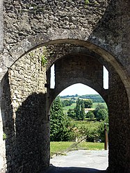 The entrance of the Châteaumur Keep