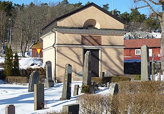 Liljencrantzska gravkoret på Botkyrka kyrkogård, byggt 1807 för greve Johan Liljencrantz och dennes ättlingar.