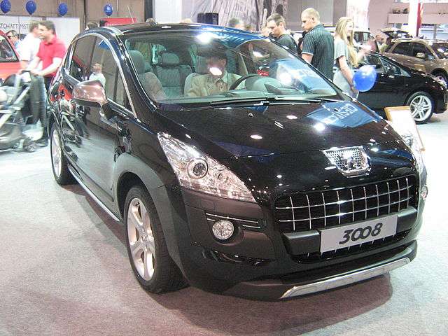 http://upload.wikimedia.org/wikipedia/commons/thumb/4/4d/Peugeot_3008_front_-_PSM_2009.jpg/640px-Peugeot_3008_front_-_PSM_2009.jpg