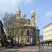 Basílica de los Santos Apóstoles (Colonia), románico siglo XI