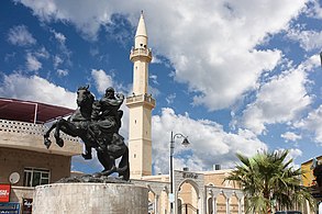 تمثال صلاح الدين الأيوبي وسط الكرك
