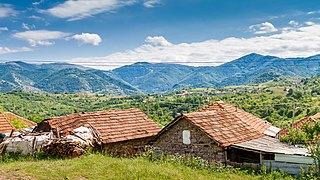 Панорама на Шлегово сликано од страната на Приковци