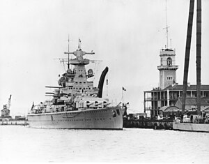 «Адмирал Шеер» в Гибралтаре