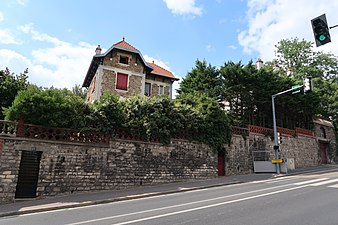 Maison ancienne au no 25.