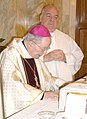 Dom André, na missa de Todos-os-Santos de 2009, com o Barnabita MIguelito Ferrara, do Rio de Janeiro.