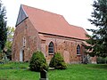 Kirche mit Friedhof, Mausoleum und Kriegerdenkmal