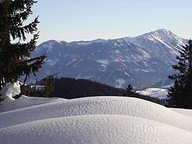 Vue du Dürrenstein depuis le Durnhöhe au Königsberg à l'ouest.