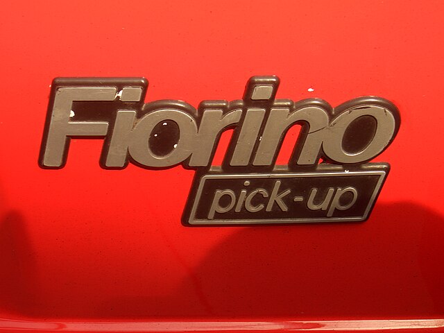 FileFiat Fiorino Pickup Gen1 19831988 badge backright 20110925 Ajpg