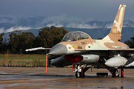 מטוס F-16B נץ