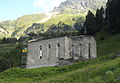 Die Kirchenruine San Gaudenzio oberhalb des bündnerischen Dorfes Casaccia im Juli 2012