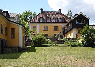 Den egna bostaden Skytten 1, Saltsjögatan 11 i Södertälje.