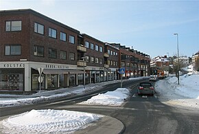 Einkaufsstraße in Nedre Stabekk. Die Gebäude wurden um 1933 gebaut