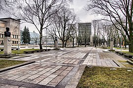 Площадь Виенибес в Новом городе