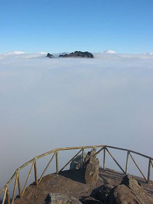 Vista do Pico Ruivo dende o Pico do Arieiro.