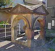 Ancienne fontaine.