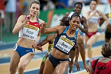 Tatjana Firowa (links, im Jahr 2010) wurde wegen Dopingbetrugs disqualifiziert