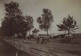 Léon Théry sur Richard-Brasier 80 hp légère, au circuit Argonne, alors vainqueur des éliminatoires françaises de la Coupe internationale Gordon Bennett (20 mai 1904).