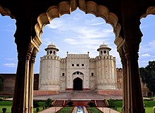 The Alamgiri Gate at Lahore Fort, Lahore, Pakistan Lahore Fort view from Baradari.jpg