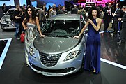 Lancia Ypsilon med Bi Colore-lakering