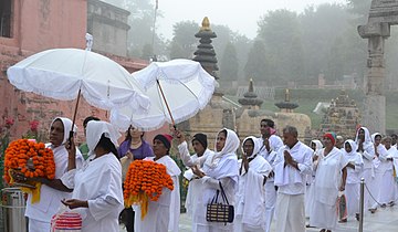 ക്ഷേത്രത്തിലെ ഭക്തജനങ്ങൾ